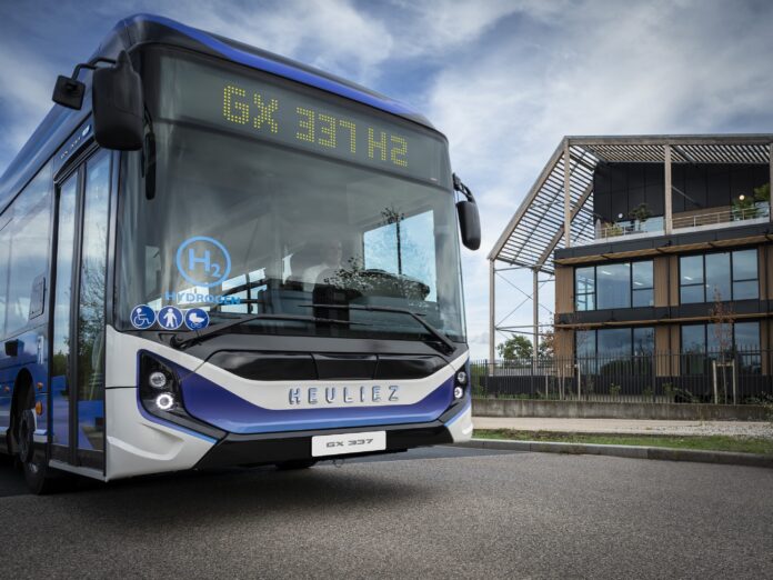 new-contracts-for-hydrogen-and-battery-electric-buses-drive-iveco-bus-to-success-in-france