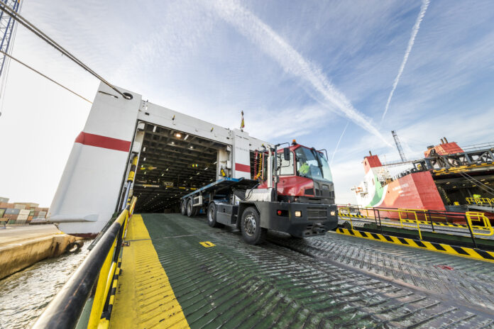 kalmar-supports-grimaldi’s-roro-operations-with-rapid-delivery-of-heavy-terminal-tractors