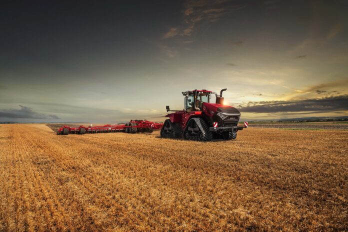 cnh-brands-case-ih-and-steyr-win-eima-2025-tractor-of-the-year-awards- 