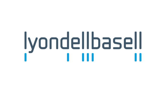 lyondellbasell-q3-results-miss-estimates,-signals-softer-demand-and-rising-costs-for-q4