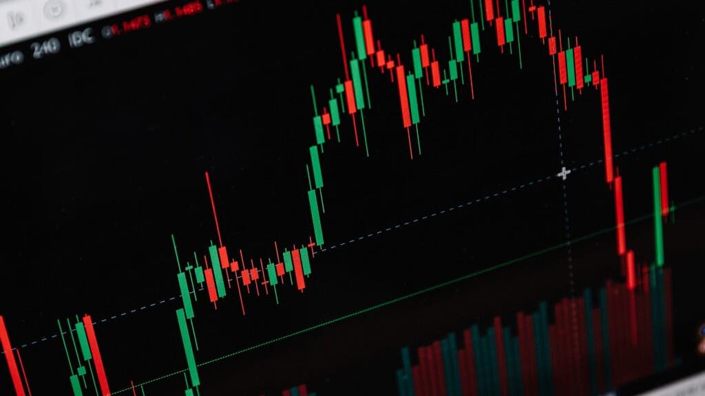 Sangamo Therapeutics, Dave And Other Big Stocks Moving Lower In Tuesday’s Pre-Market Session