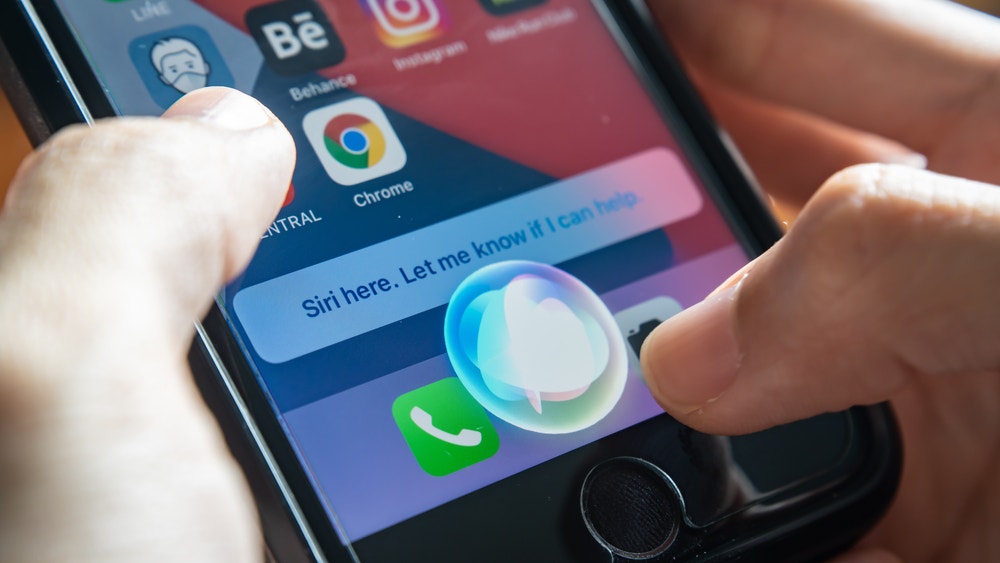 Apple Shakes Up AI Division, Taps Veteran Kim Vorrath To Bolster Siri