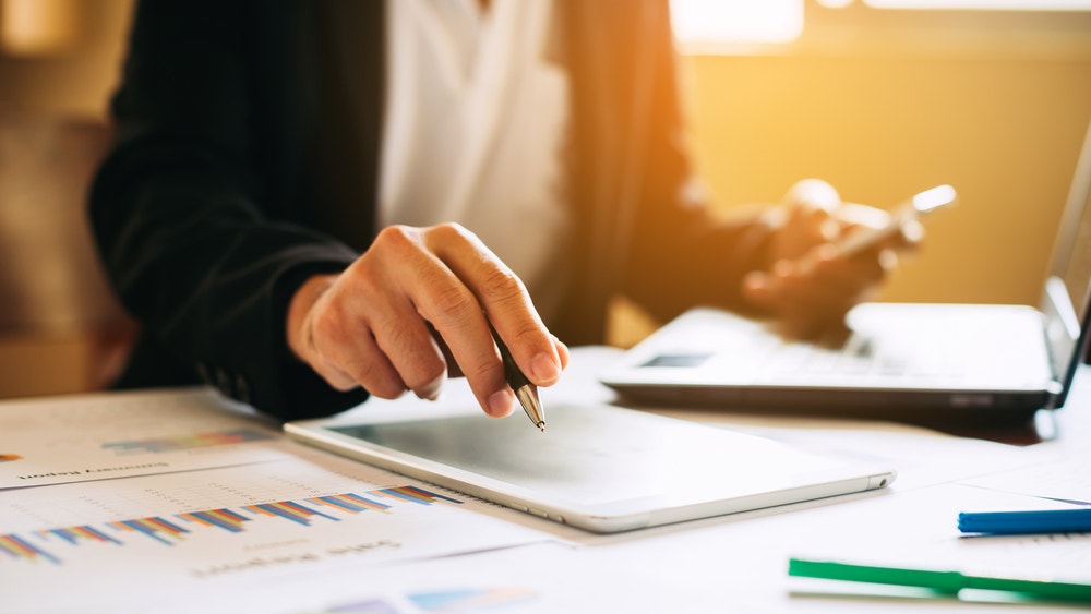 A Glimpse Into The Expert Outlook On Quest Diagnostics Through 12 Analysts