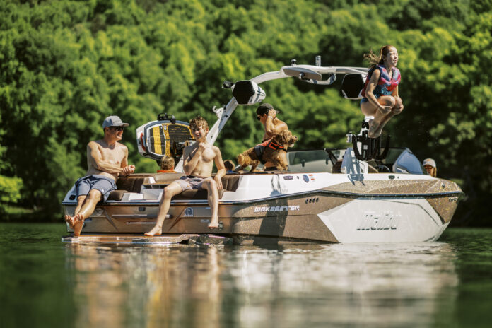 malibu-boats-welcomes-aquaknox-marine-to-its-premier-dealer-network