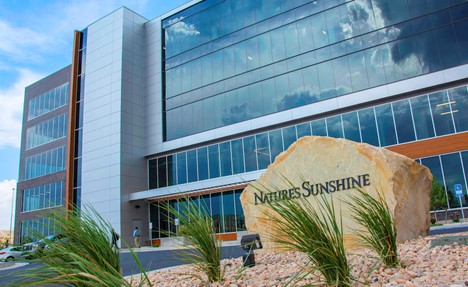 nature’s-sunshine-renews-scholarship-fund-with-eccles-school-of-business