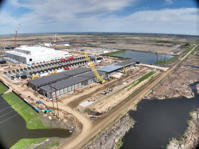 abb-and-applied-digital-accelerate-ai-ready-data-centers