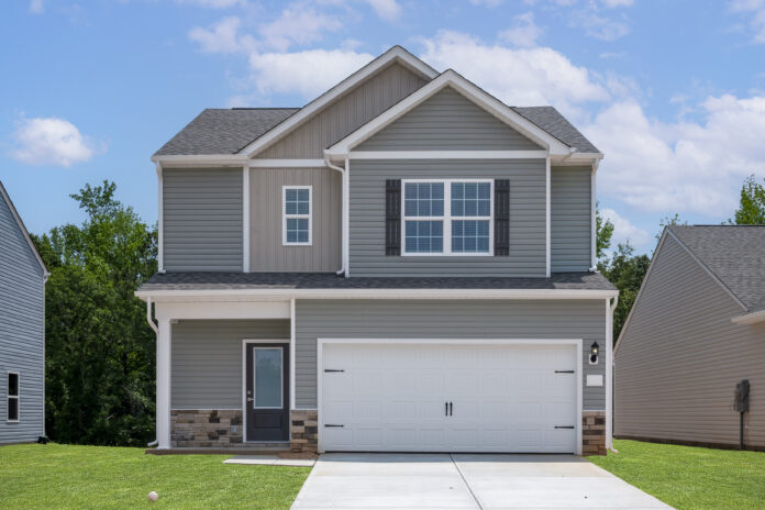 lgi-homes-introduces-five-new-floor-plans-at-knights-bridge-in-richburg,-sc